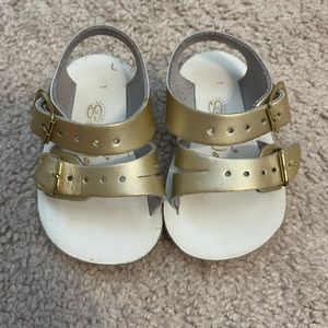 Sun San Sea Wees Gold